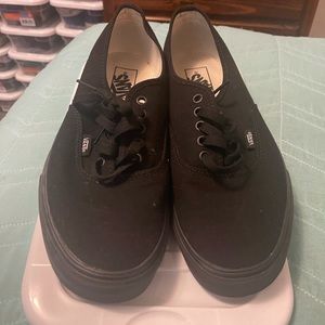 Black Sneakers | Vans